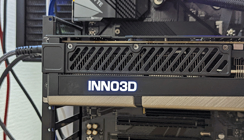 INNO3D GEFORCE RTX 4090 X3 OCのLED